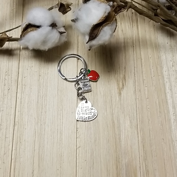 🍎🍎Super Adorable Teacher Keychain🍎🍎 - Picture 6 of 7